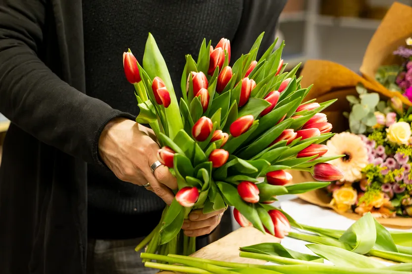 Hvorfor blomster er den perfekte gave til Mors Dag 2025 – Tips fra Euroflorist