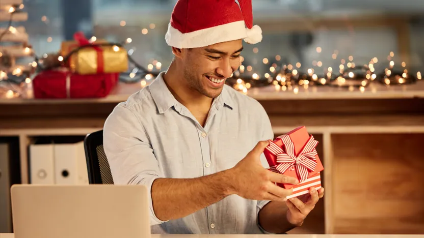 Guide: Gaveidéer til ham – fra budget til luksus under Black Week